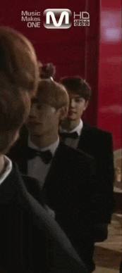 65b5aa63jw1e9ctc8qj52g204t0asu0x.gif?typ